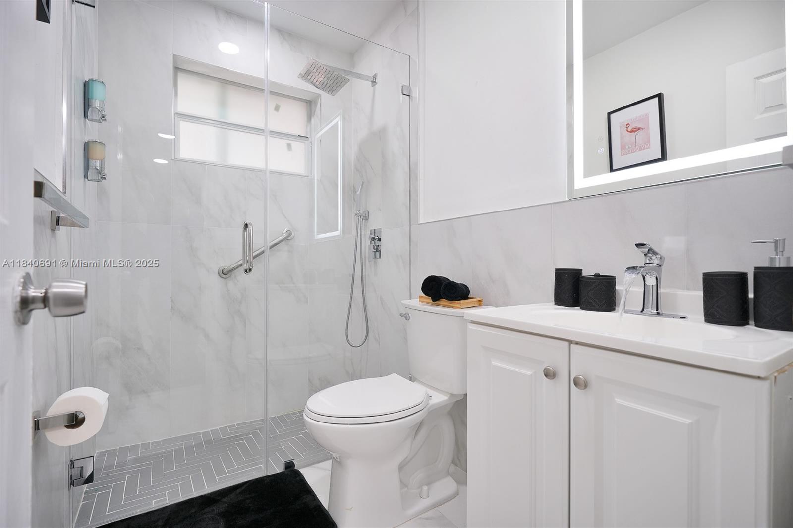 168 NW 32nd St 1