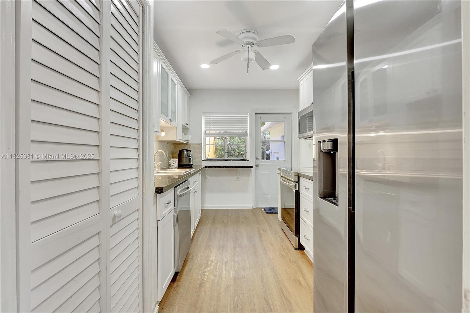 HOLLEMAN PARK - Residential Lease