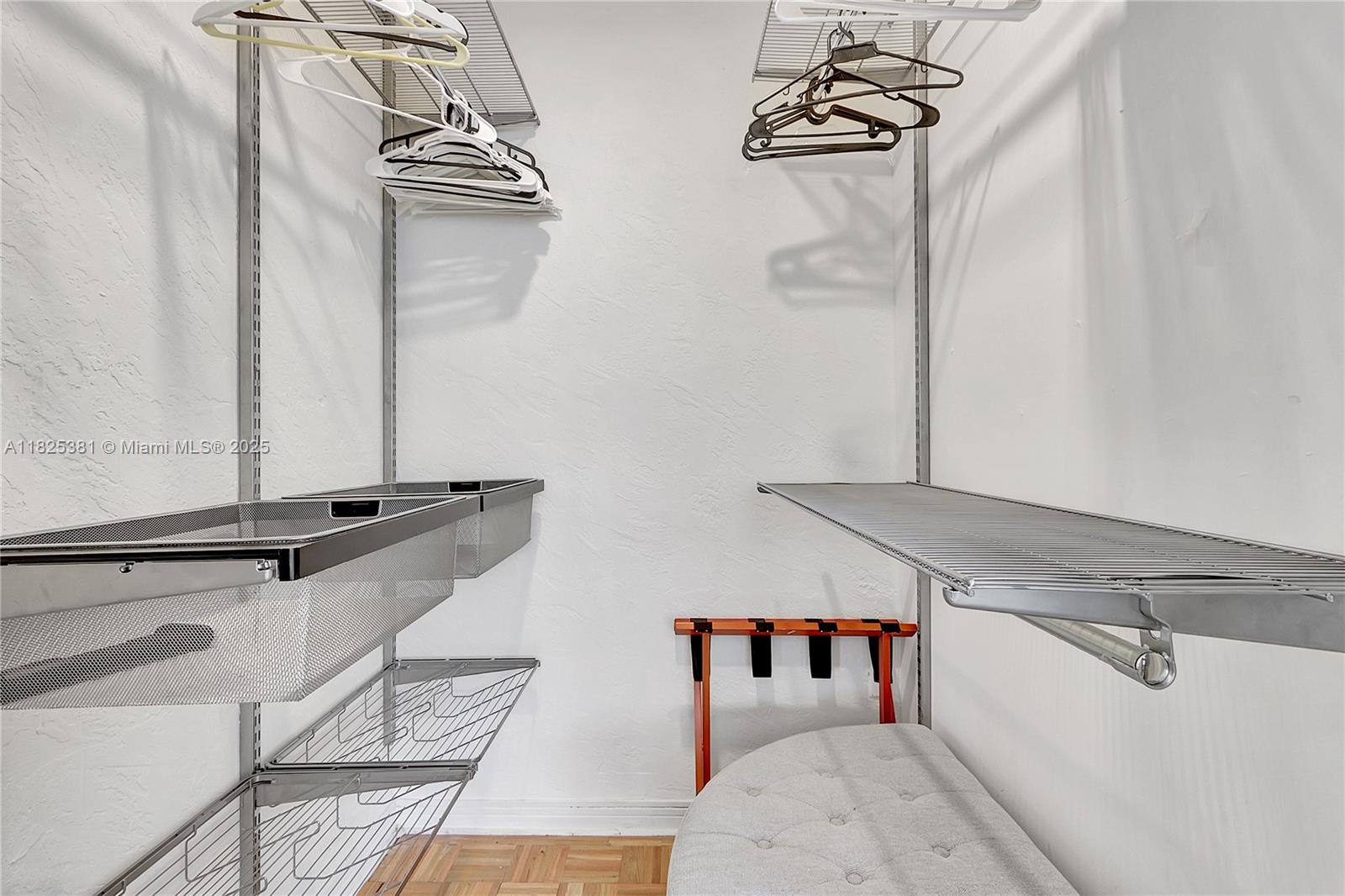 HOLLEMAN PARK - Residential Lease