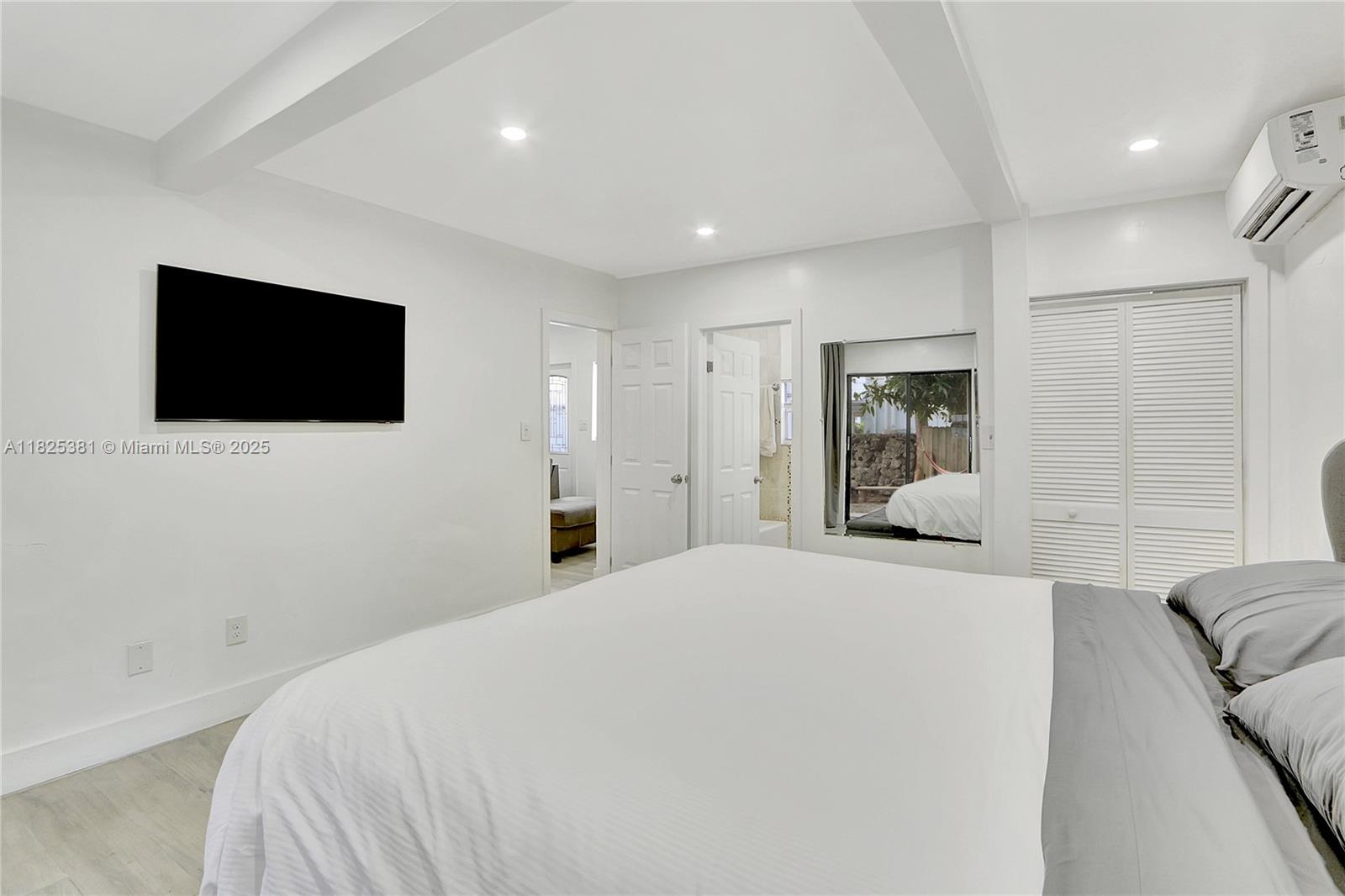 HOLLEMAN PARK - Residential Lease