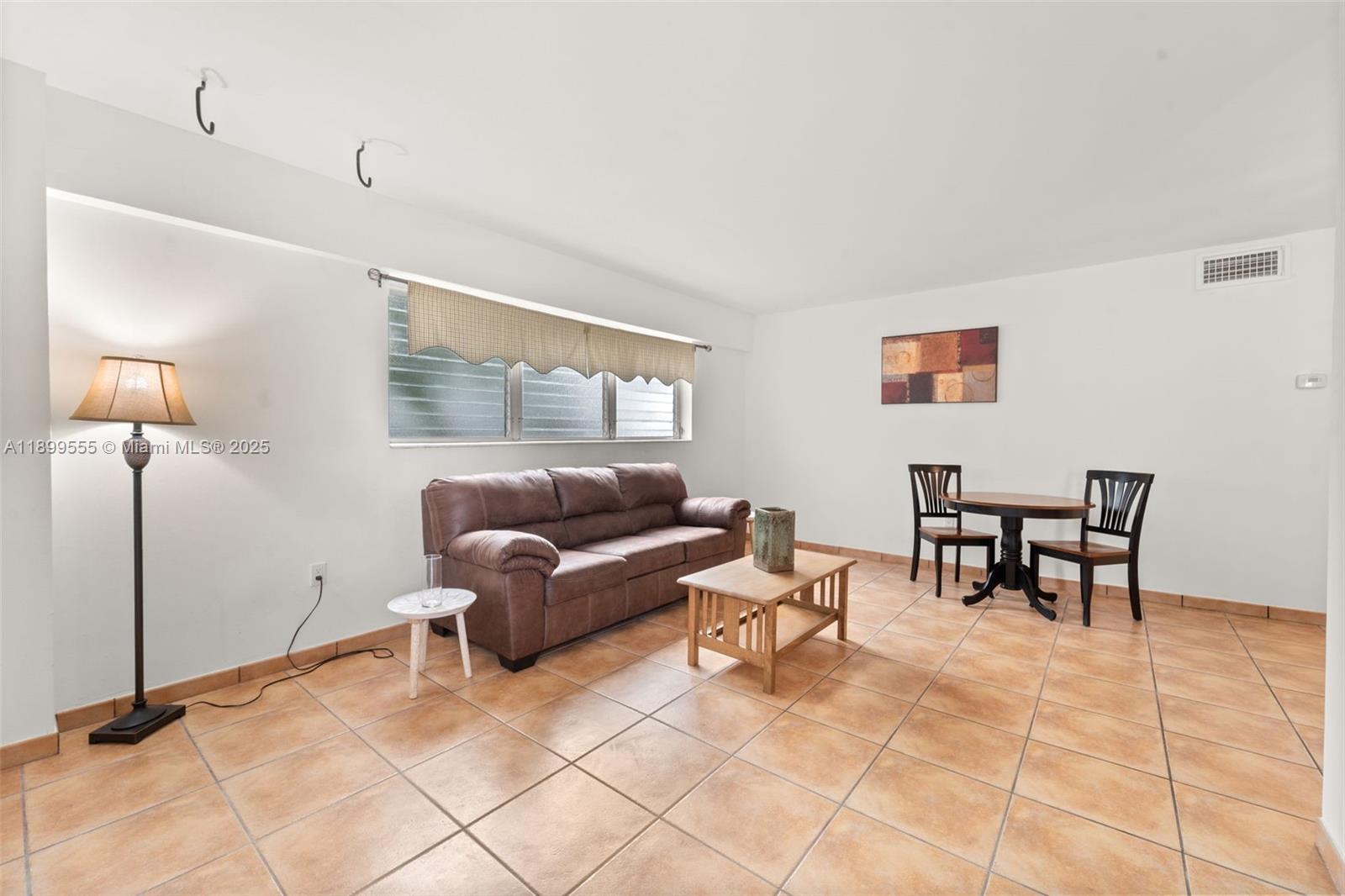 TWIN TOWERS CONDO - Residential