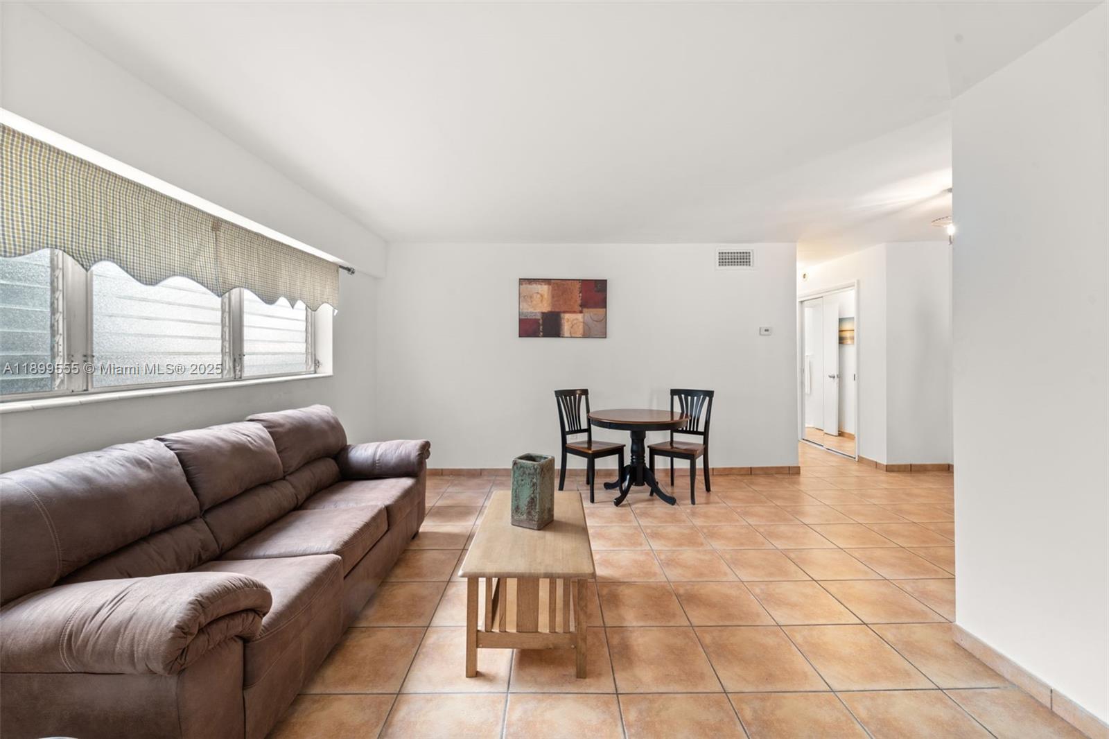 TWIN TOWERS CONDO - Residential