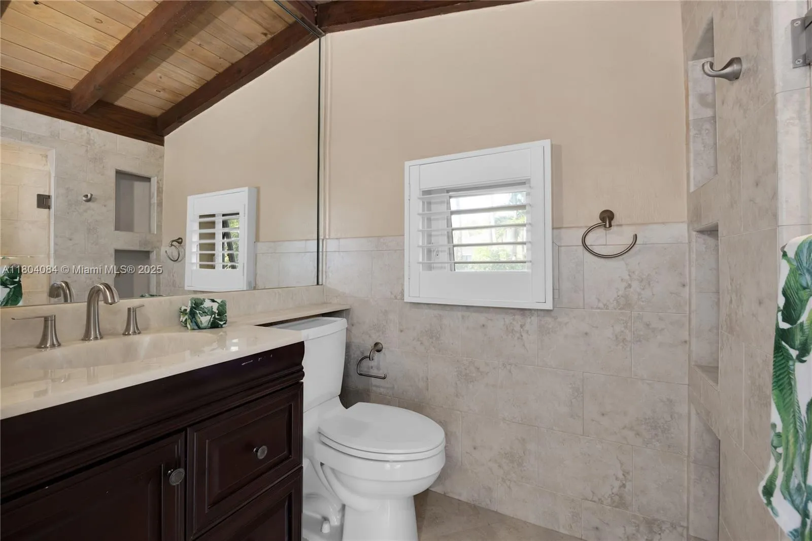 Miami, Florida 33155, United States, 3 Bedrooms Bedrooms, ,2 BathroomsBathrooms,Residential,Active,136035