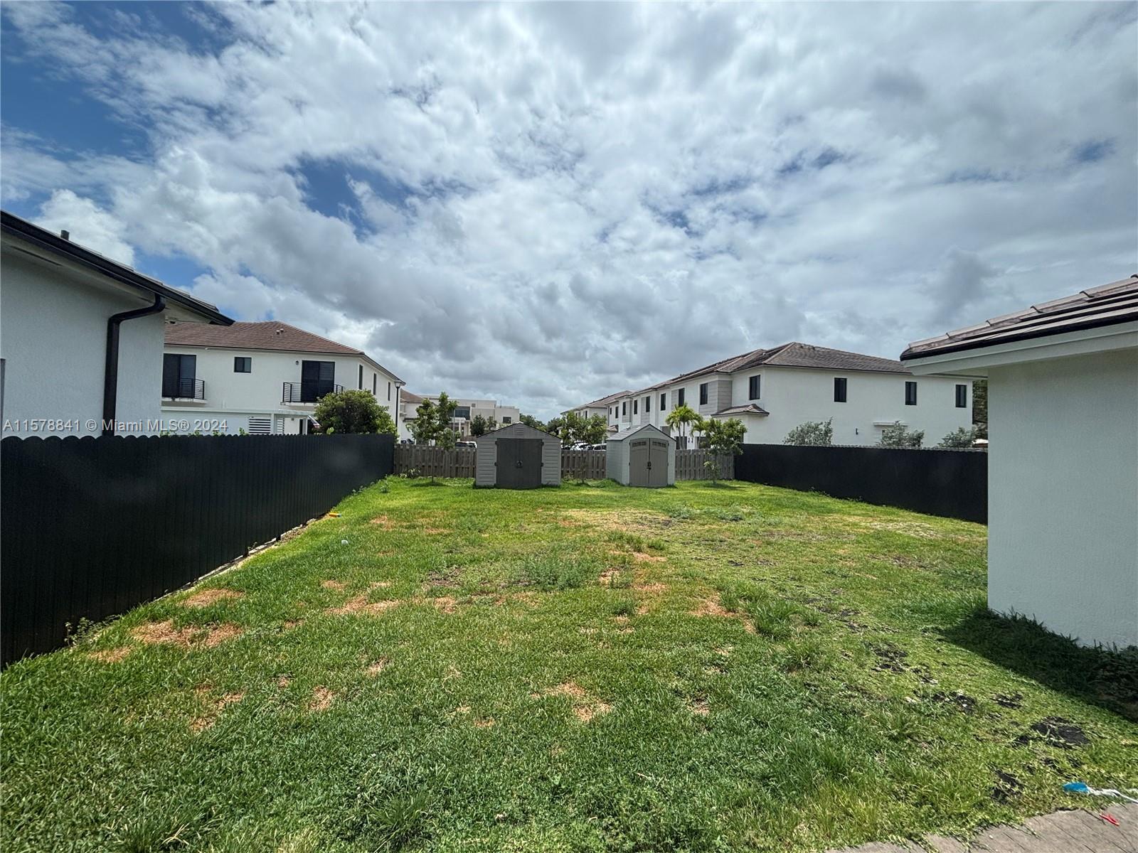 CENTURY PALMS WEST - Residential