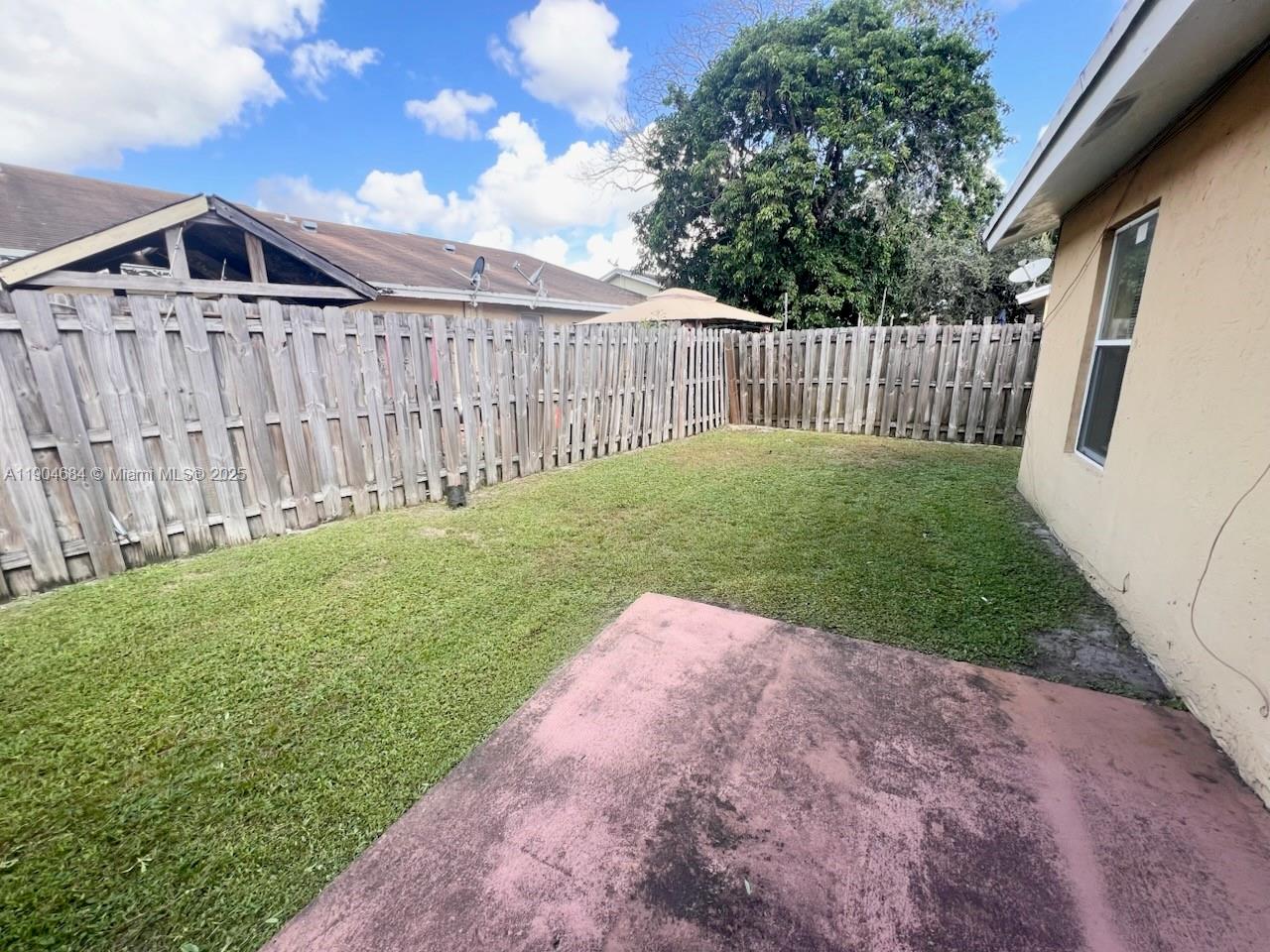 MIL-LAKE ESTATES 2 - Residential Lease