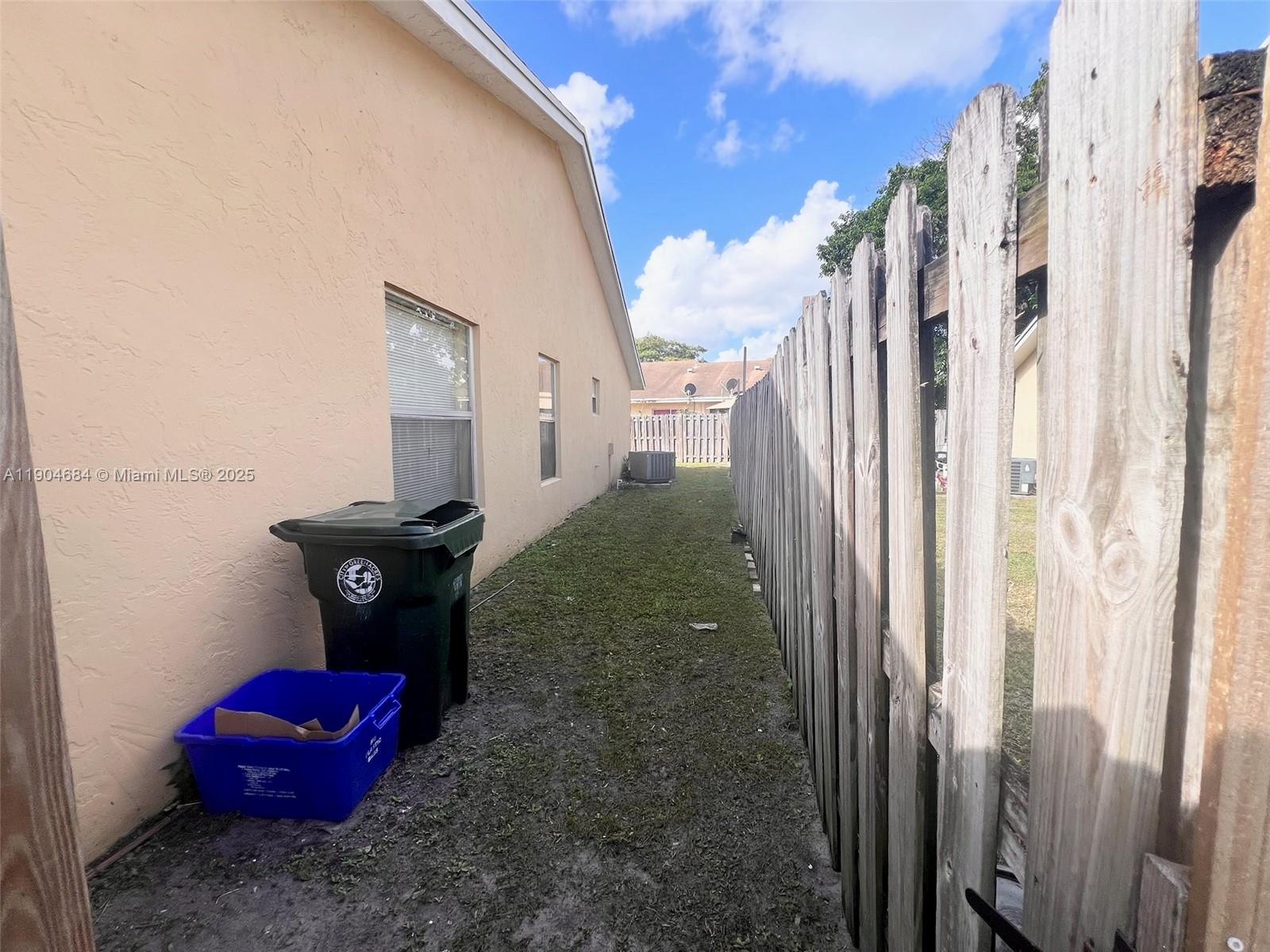 MIL-LAKE ESTATES 2 - Residential Lease