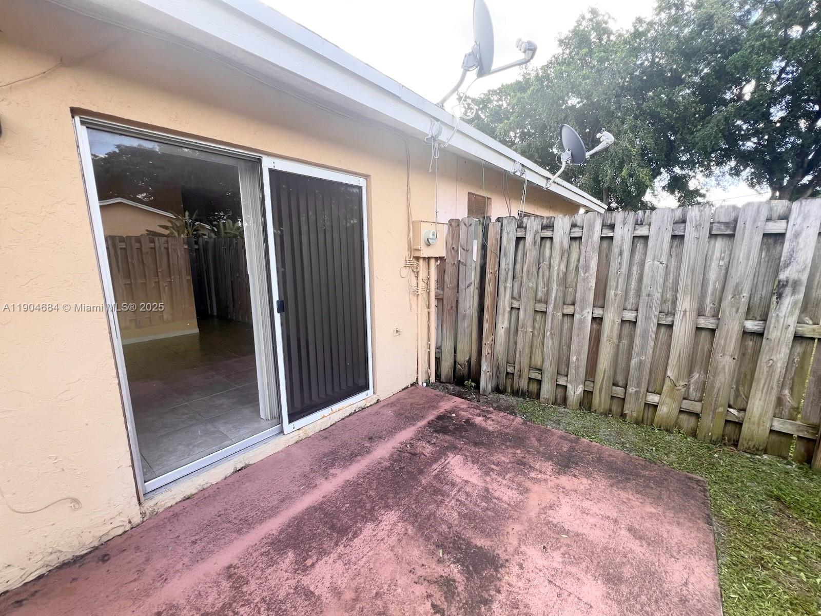 MIL-LAKE ESTATES 2 - Residential Lease