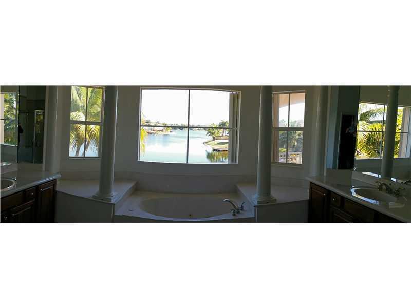 DORAL ISLES MEDITERRANEA - Residential