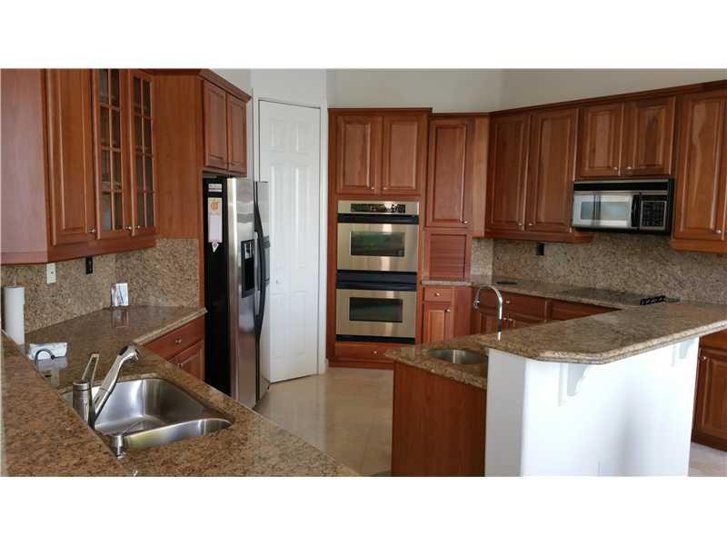 DORAL ISLES MEDITERRANEA - Residential