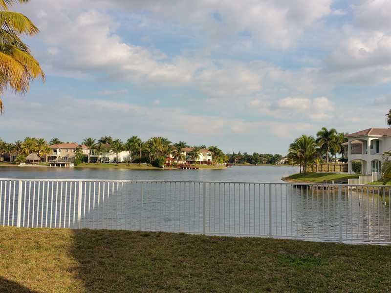 DORAL ISLES MEDITERRANEA - Residential