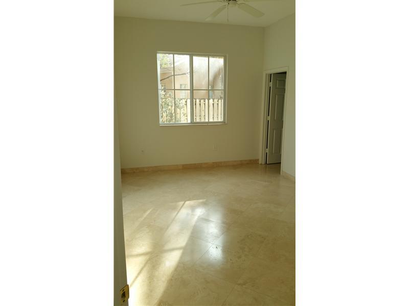 DORAL ISLES MEDITERRANEA - Residential