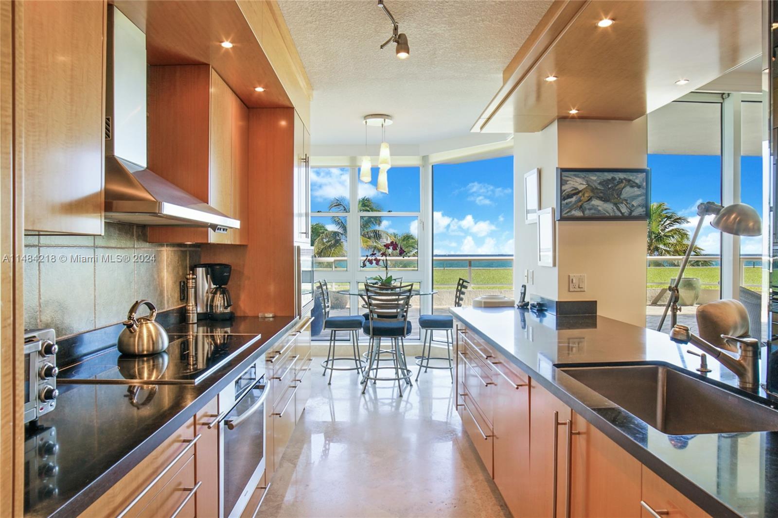 RENAISSANCE ON THE OCEAN - Residential