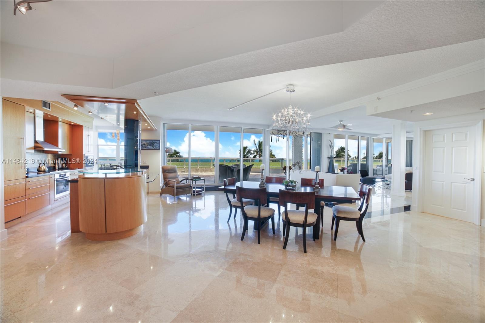 RENAISSANCE ON THE OCEAN - Residential