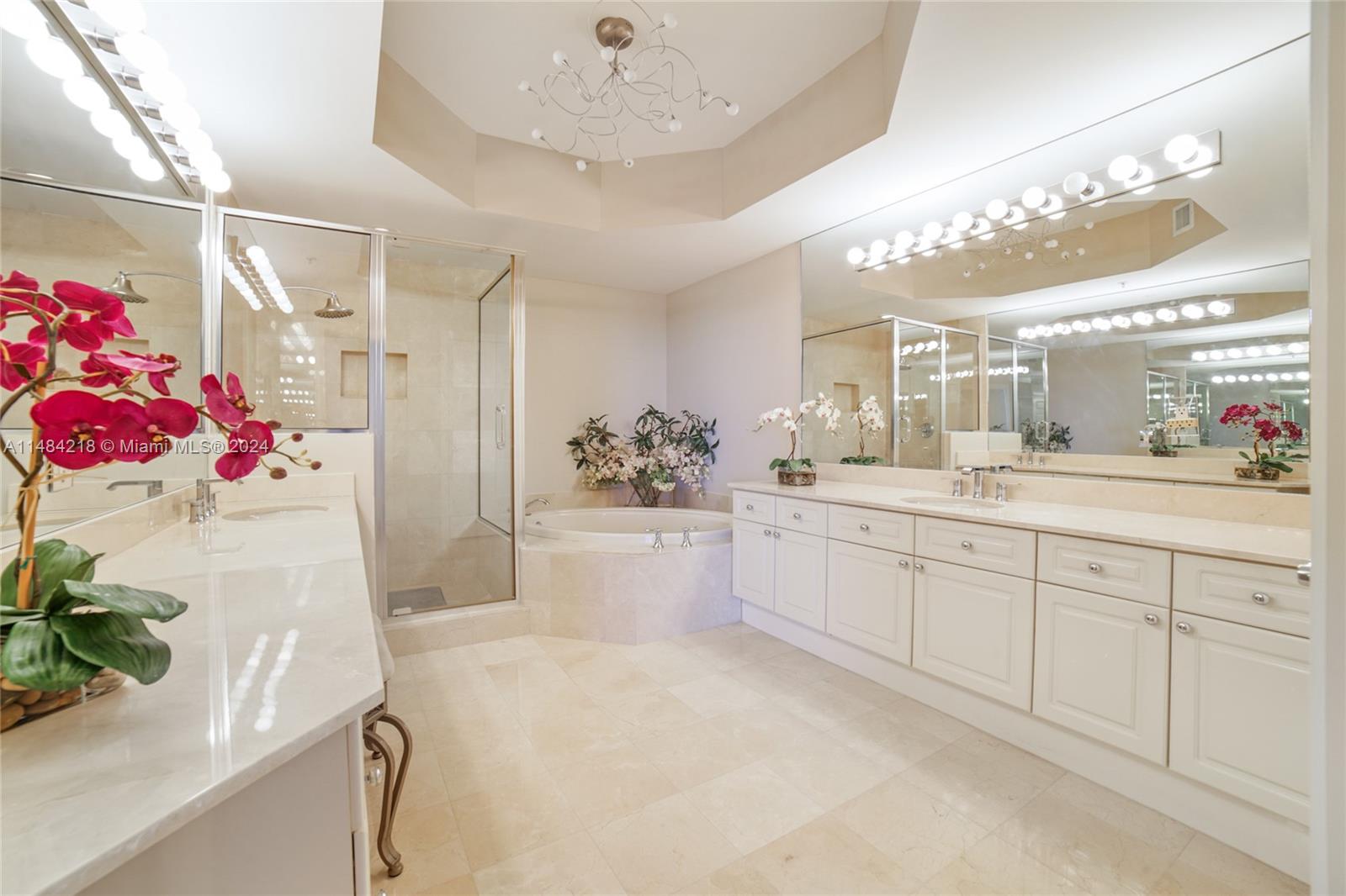 RENAISSANCE ON THE OCEAN - Residential