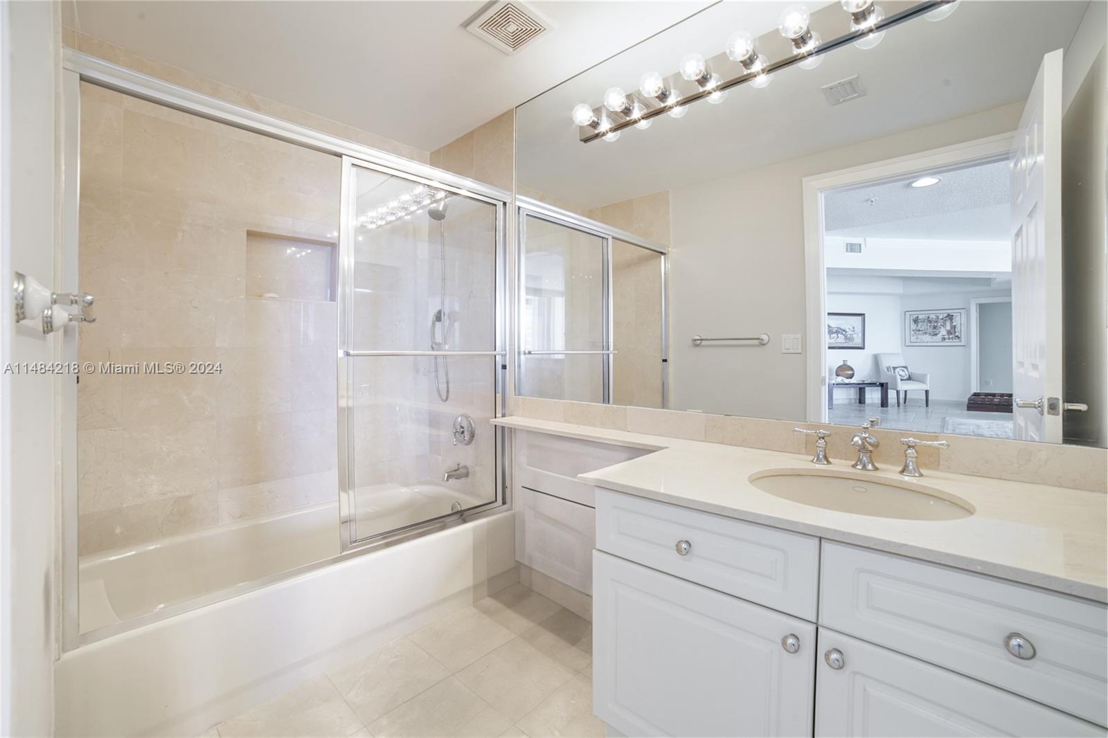 RENAISSANCE ON THE OCEAN - Residential