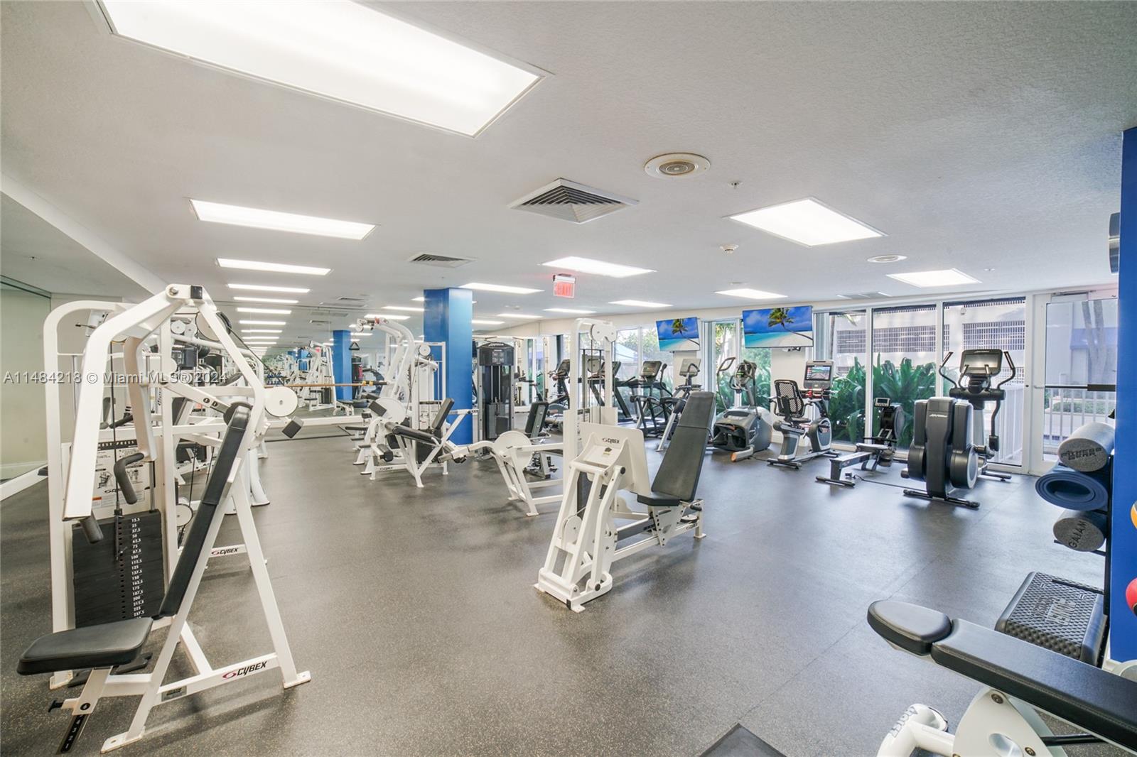 RENAISSANCE ON THE OCEAN - Residential