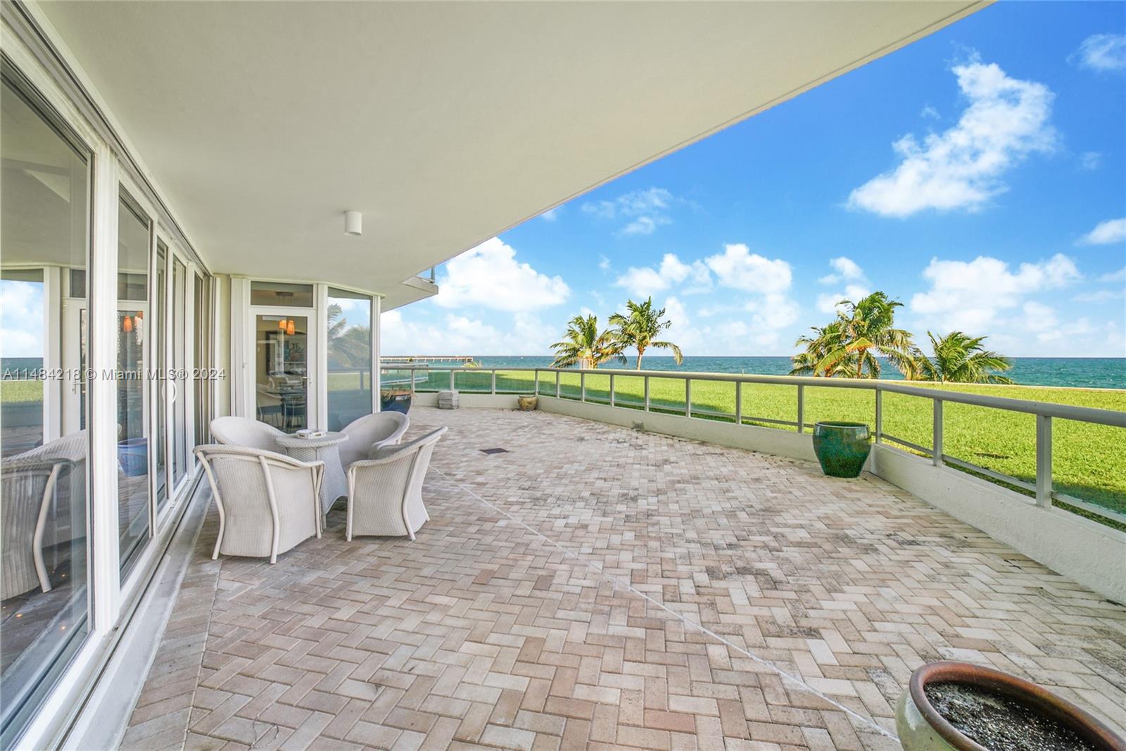 RENAISSANCE ON THE OCEAN - Residential