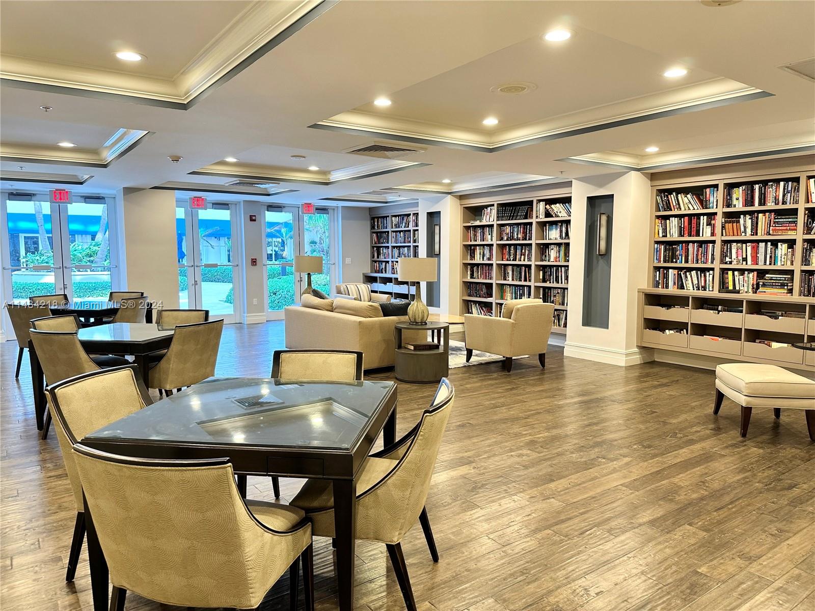 RENAISSANCE ON THE OCEAN - Residential