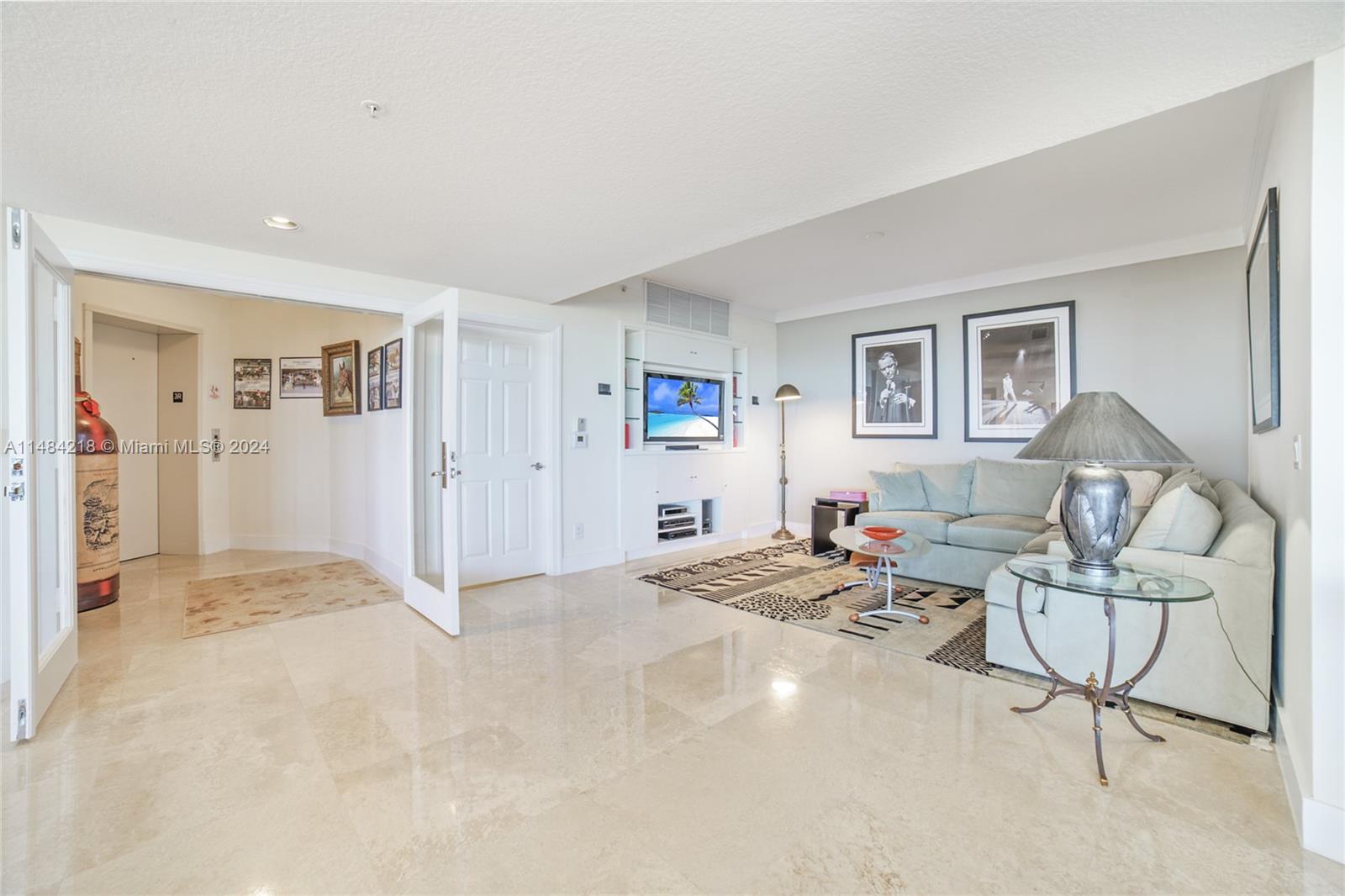 RENAISSANCE ON THE OCEAN - Residential