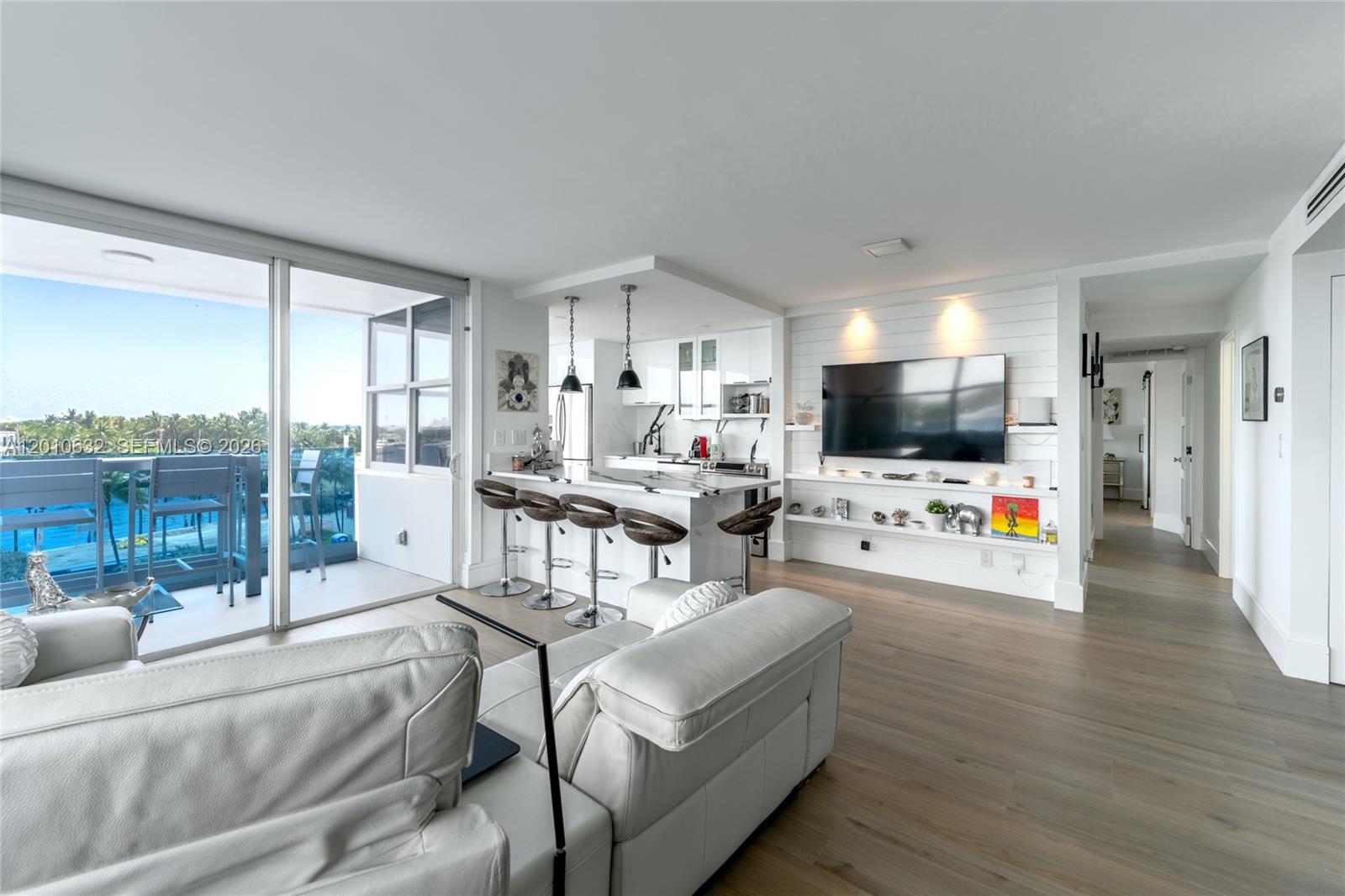 HILLSBORO LIGHT TOWERS CO - Residential
