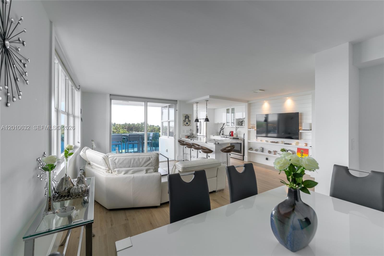 HILLSBORO LIGHT TOWERS CO - Residential