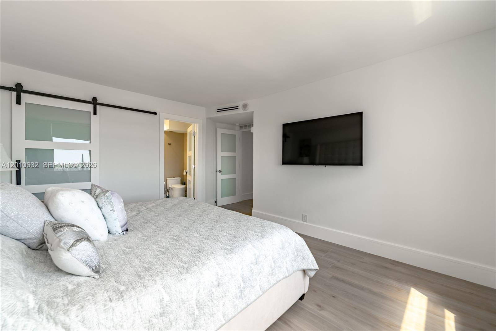 HILLSBORO LIGHT TOWERS CO - Residential