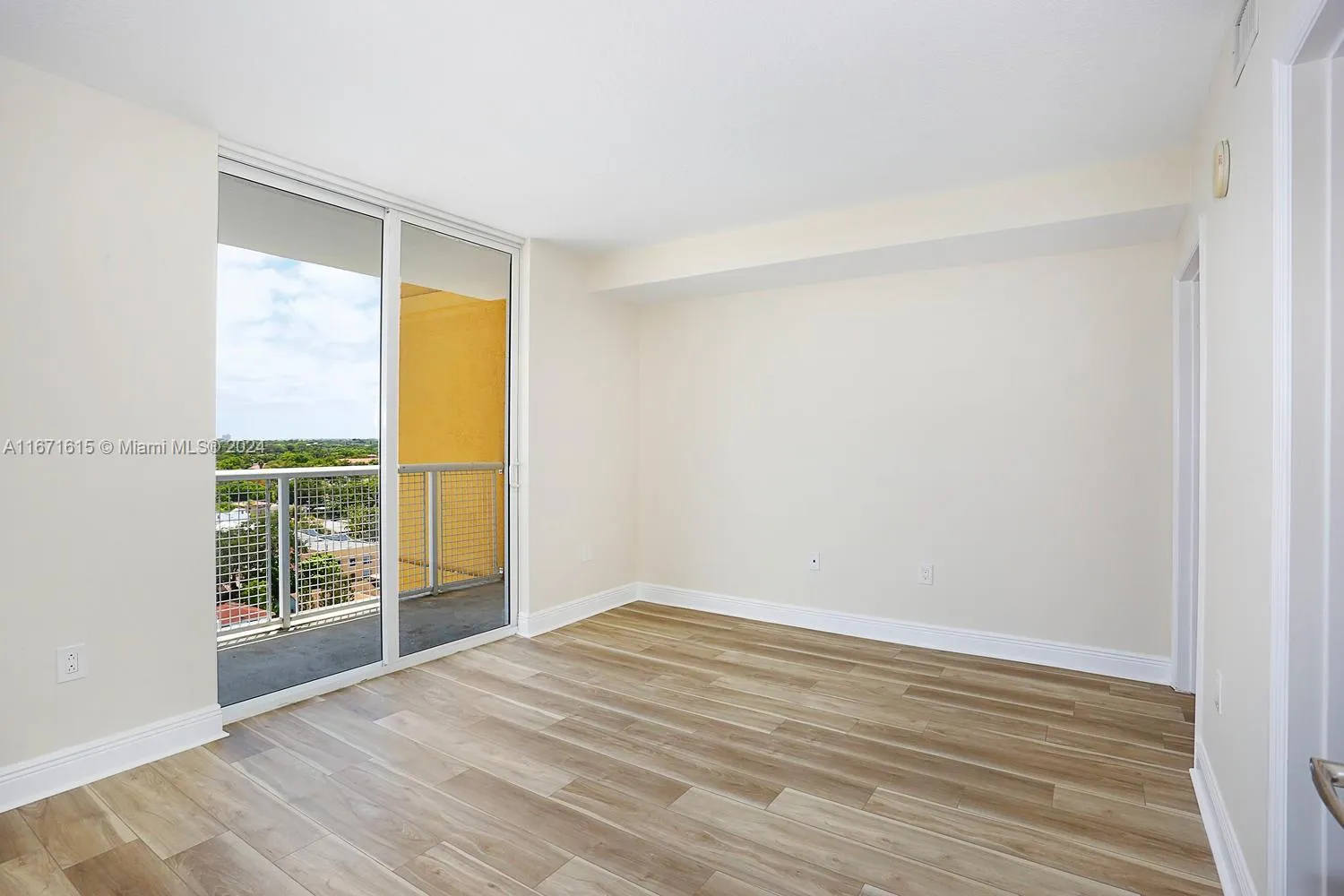 Miami, Florida 33130, United States, 1 Bedroom Bedrooms, ,1 BathroomBathrooms,Residential,Active,40233