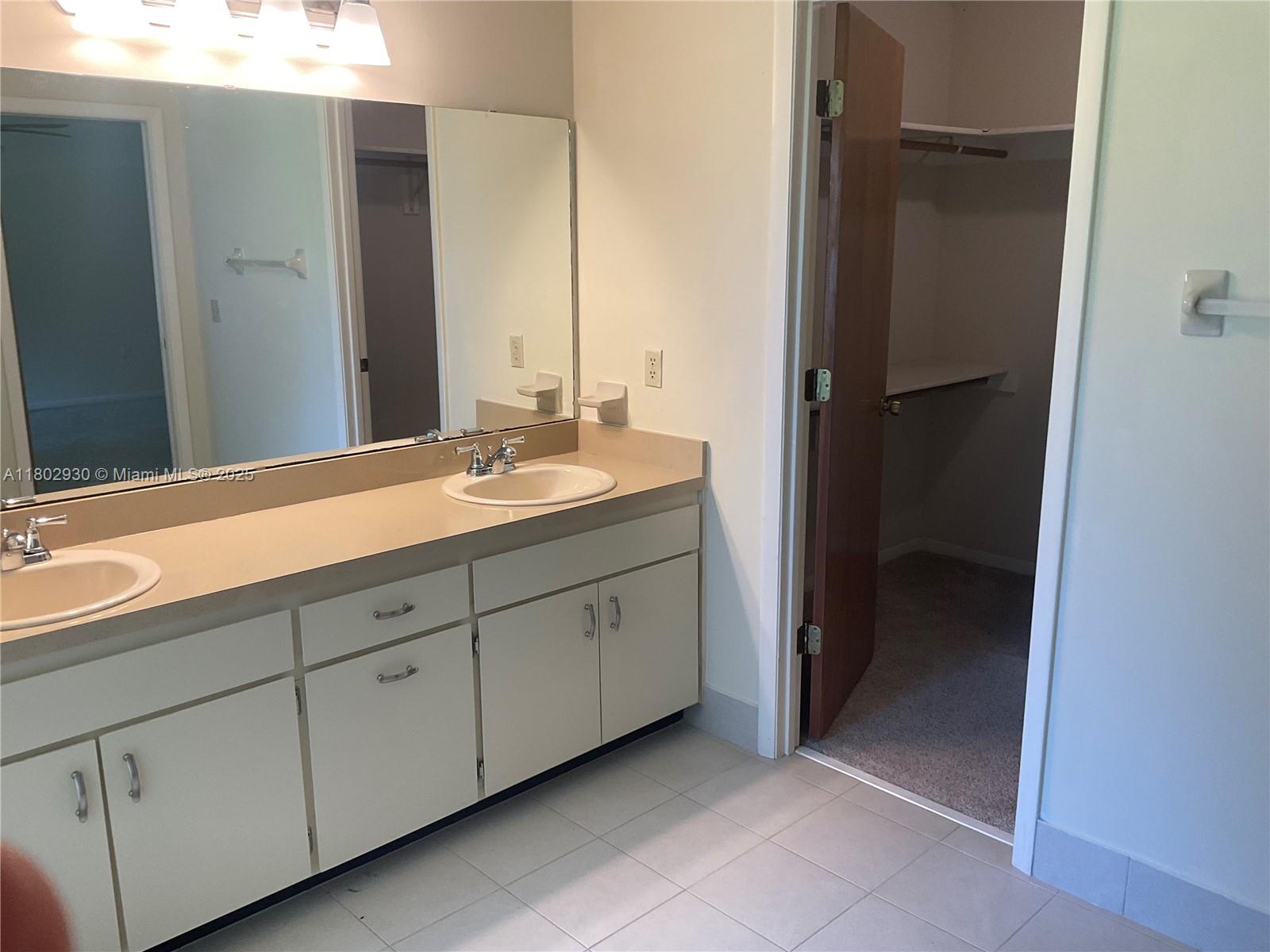 THE FOREST UNIT 1 - Residential