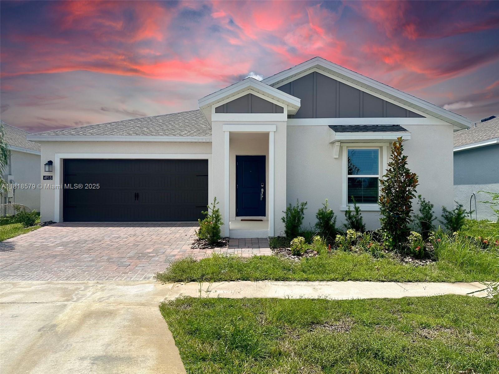 4915 Worchester Dr, Kissimmee,  - 3 Bedrooms  
2 Bathrooms - 