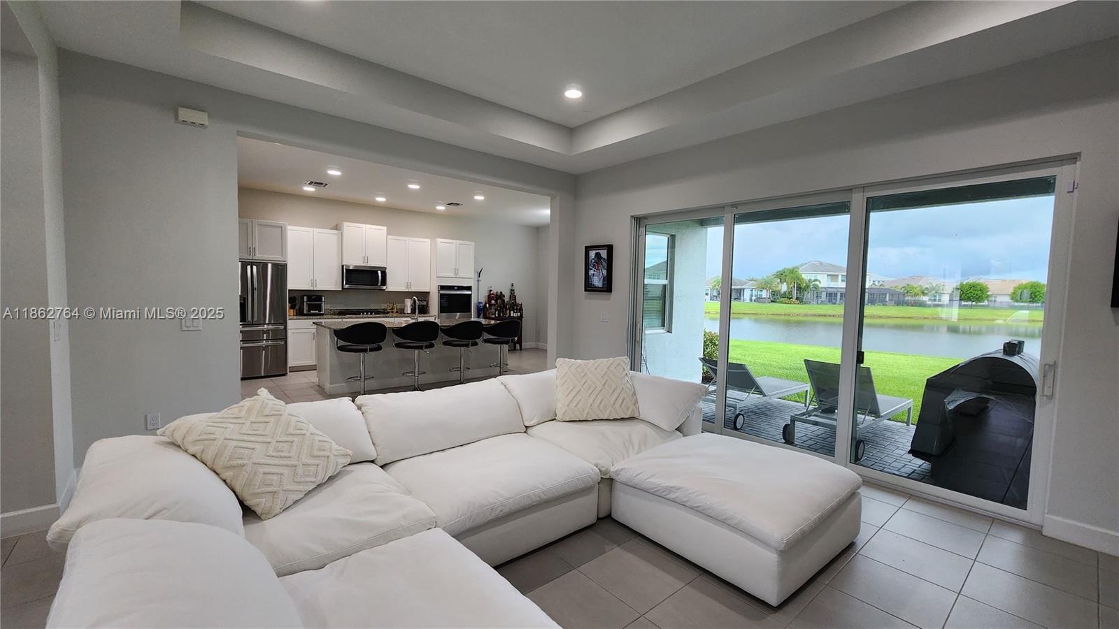 GROVES OF WESTLAKE - Residential Lease