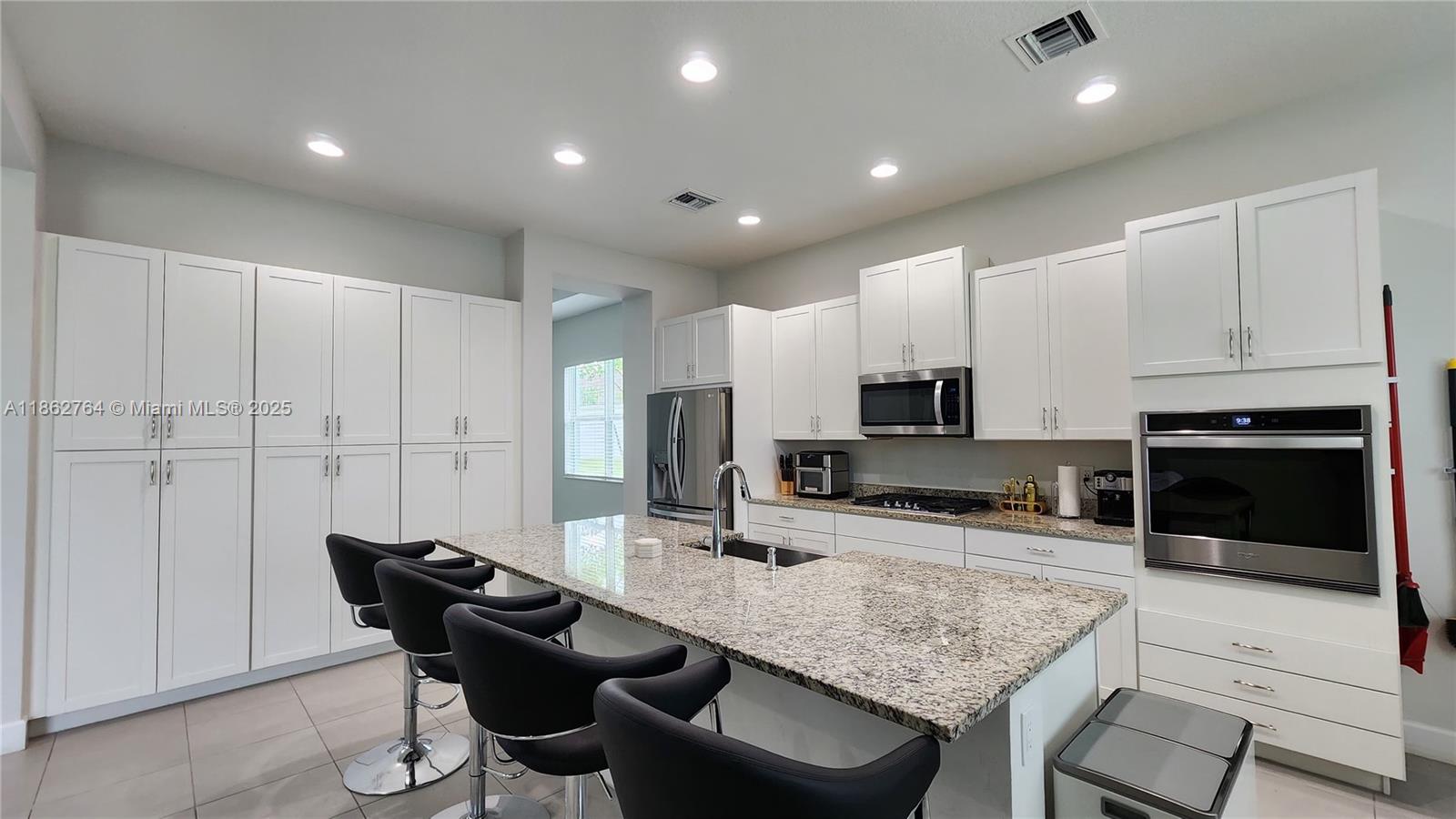 GROVES OF WESTLAKE - Residential Lease