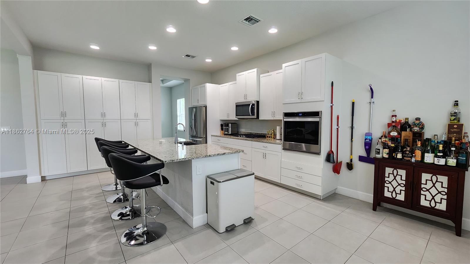 GROVES OF WESTLAKE - Residential Lease