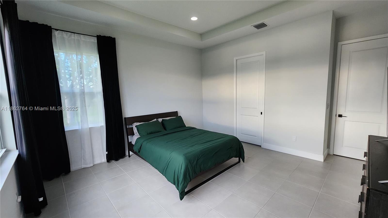 GROVES OF WESTLAKE - Residential Lease