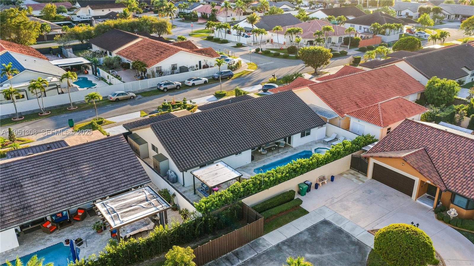 MICHE GARDENS - Residential