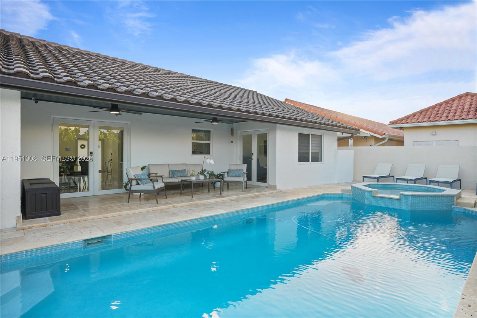 MICHE GARDENS - Residential