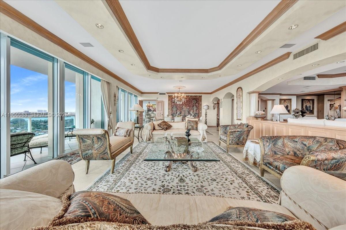 10101 Collins Ave 16B, Bal Harbour, FL, 33154/$4,300,000 2 10101 Collins Ave 16B