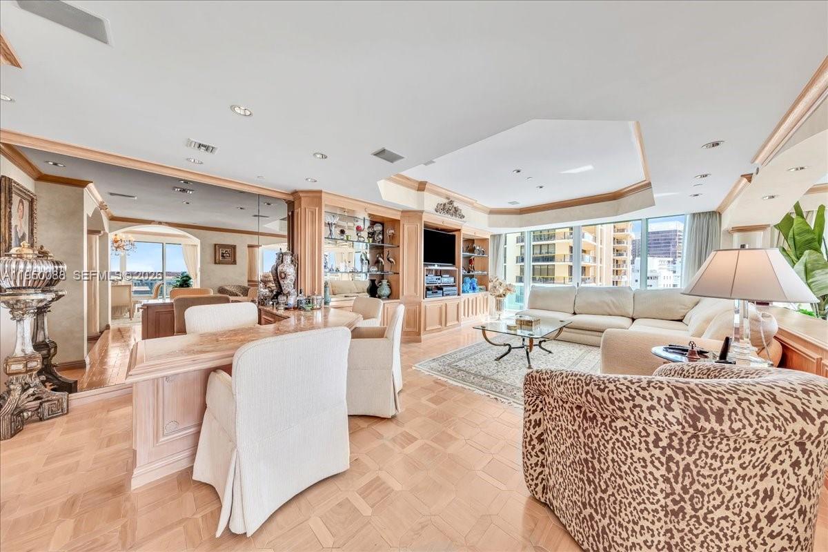 THE PALACE AT BAL HARBOUR - Residential