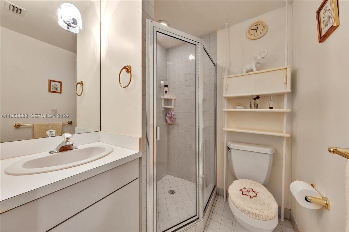 THE PALACE AT BAL HARBOUR - Residential