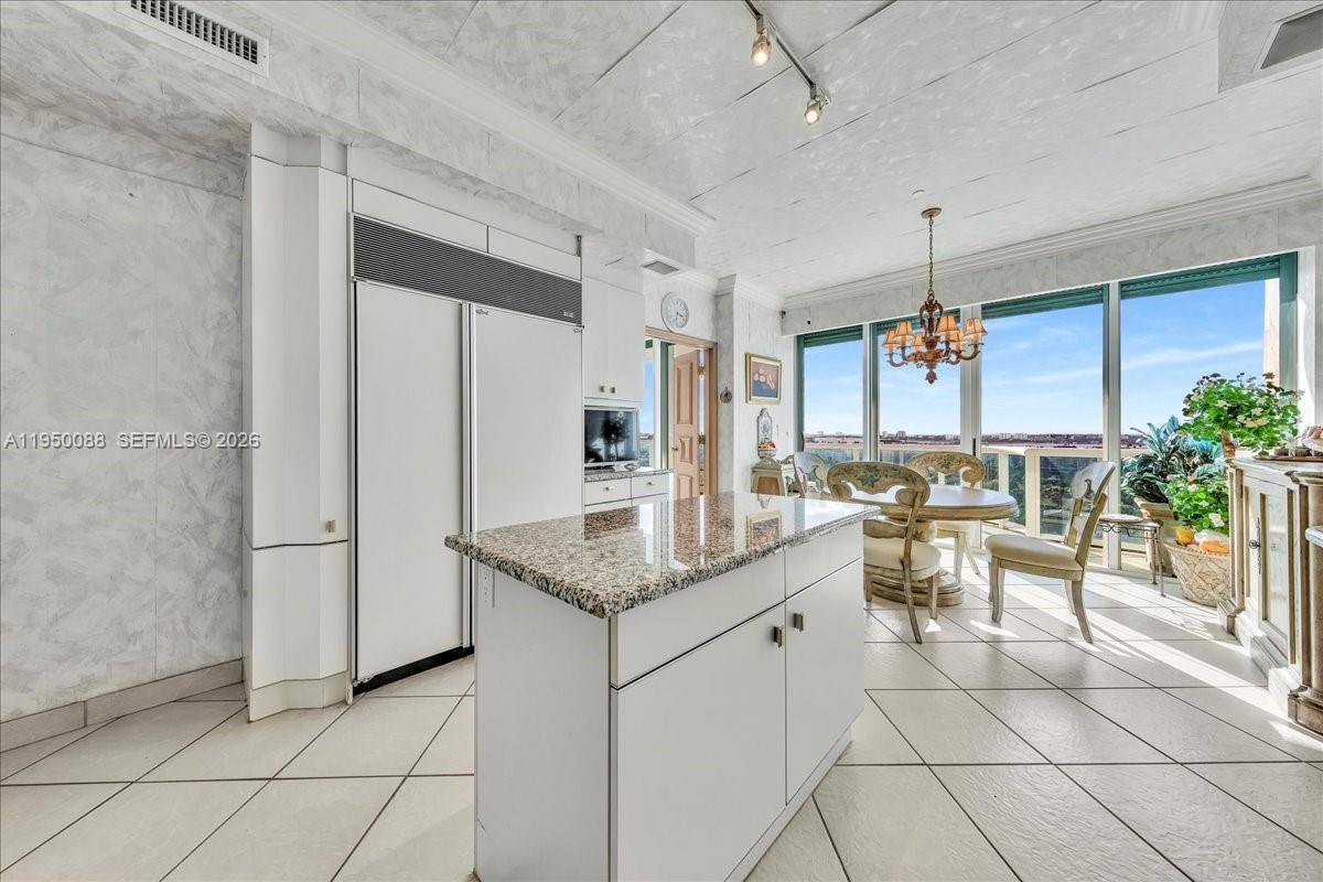 THE PALACE AT BAL HARBOUR - Residential