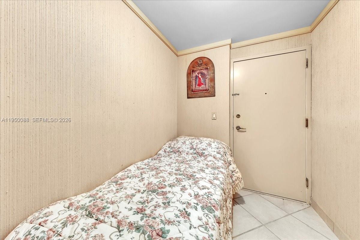 THE PALACE AT BAL HARBOUR - Residential