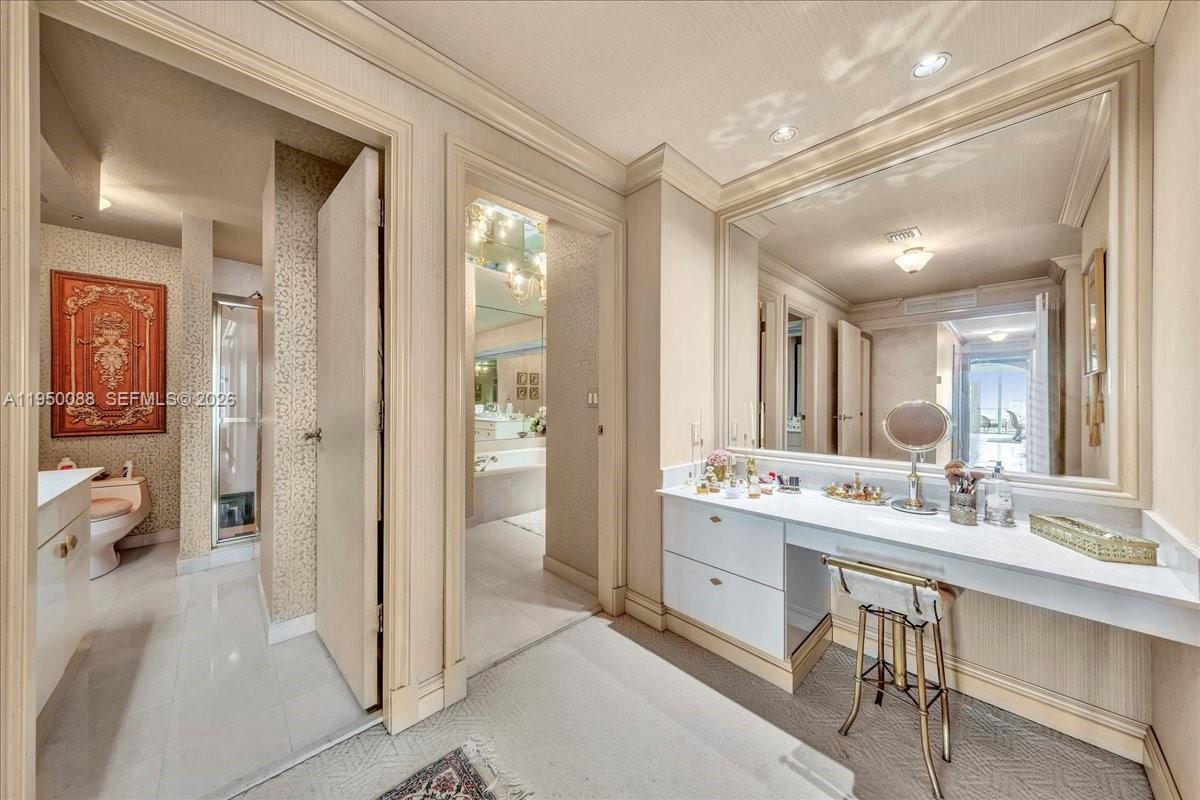 THE PALACE AT BAL HARBOUR - Residential