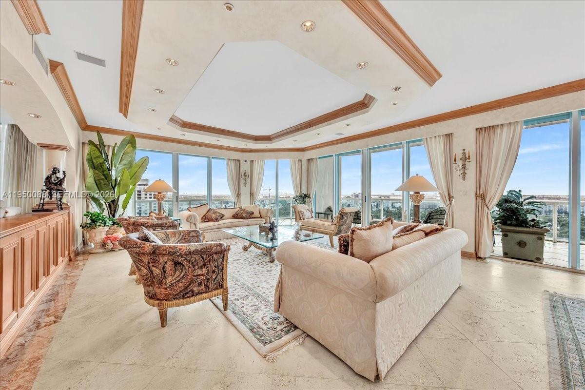 THE PALACE AT BAL HARBOUR - Residential