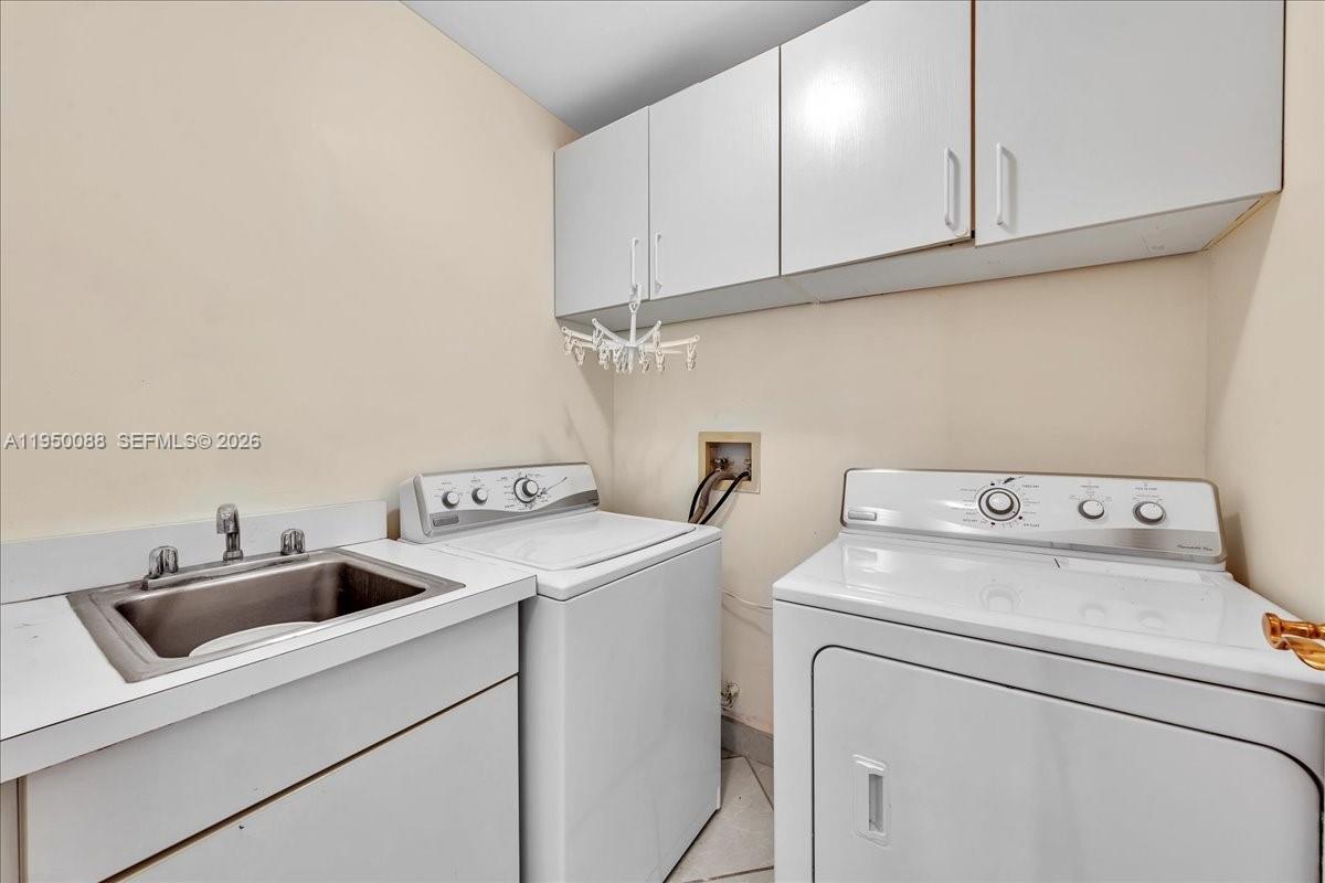 THE PALACE AT BAL HARBOUR - Residential