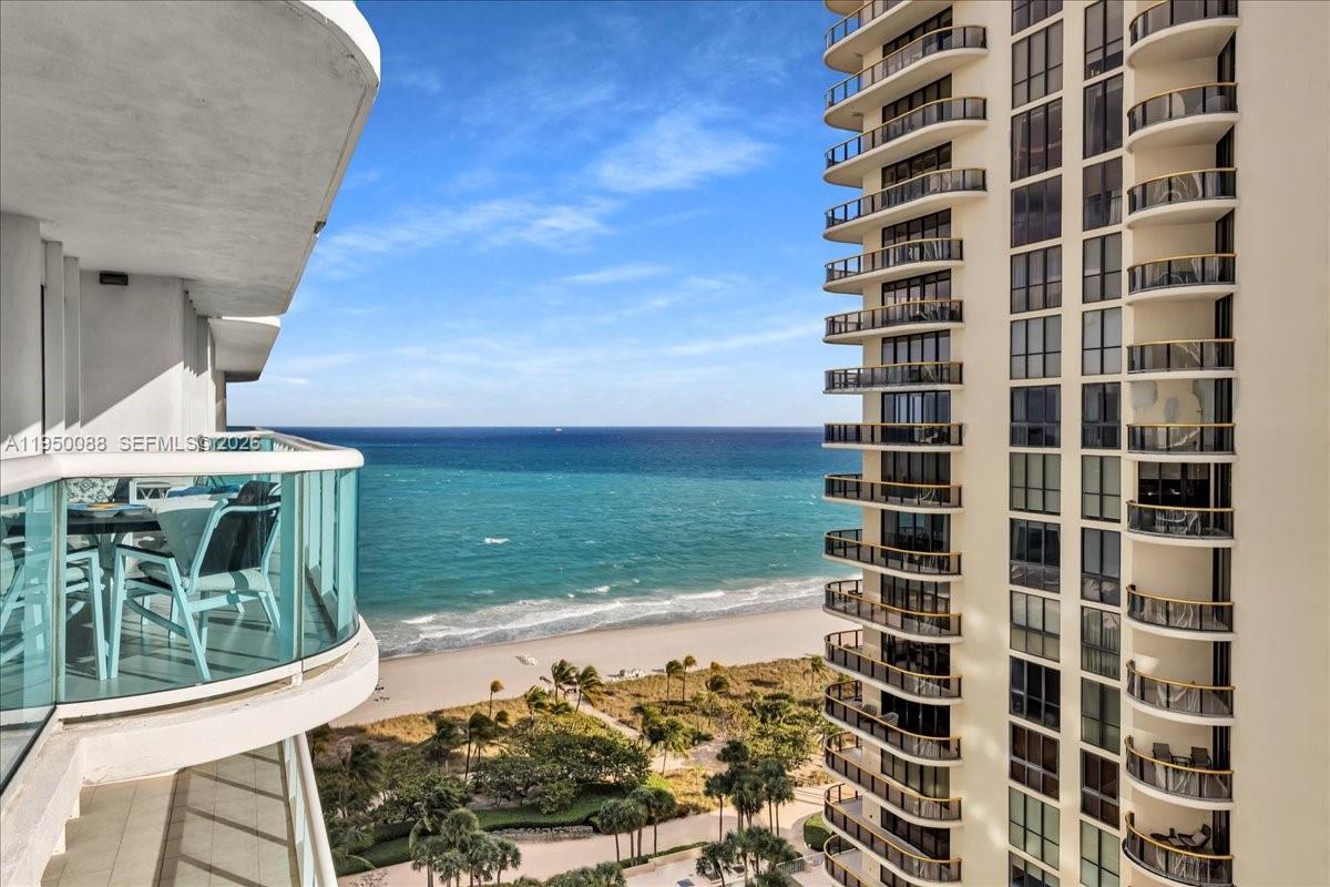 THE PALACE AT BAL HARBOUR - Residential