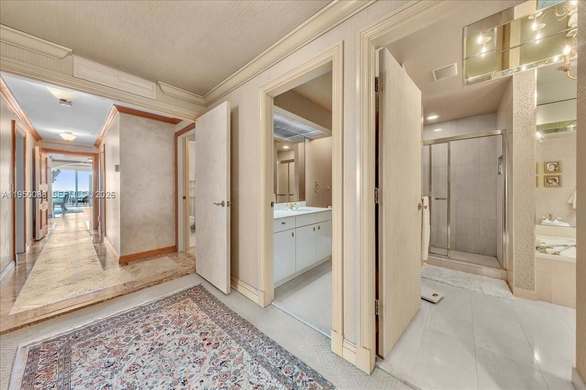 THE PALACE AT BAL HARBOUR - Residential