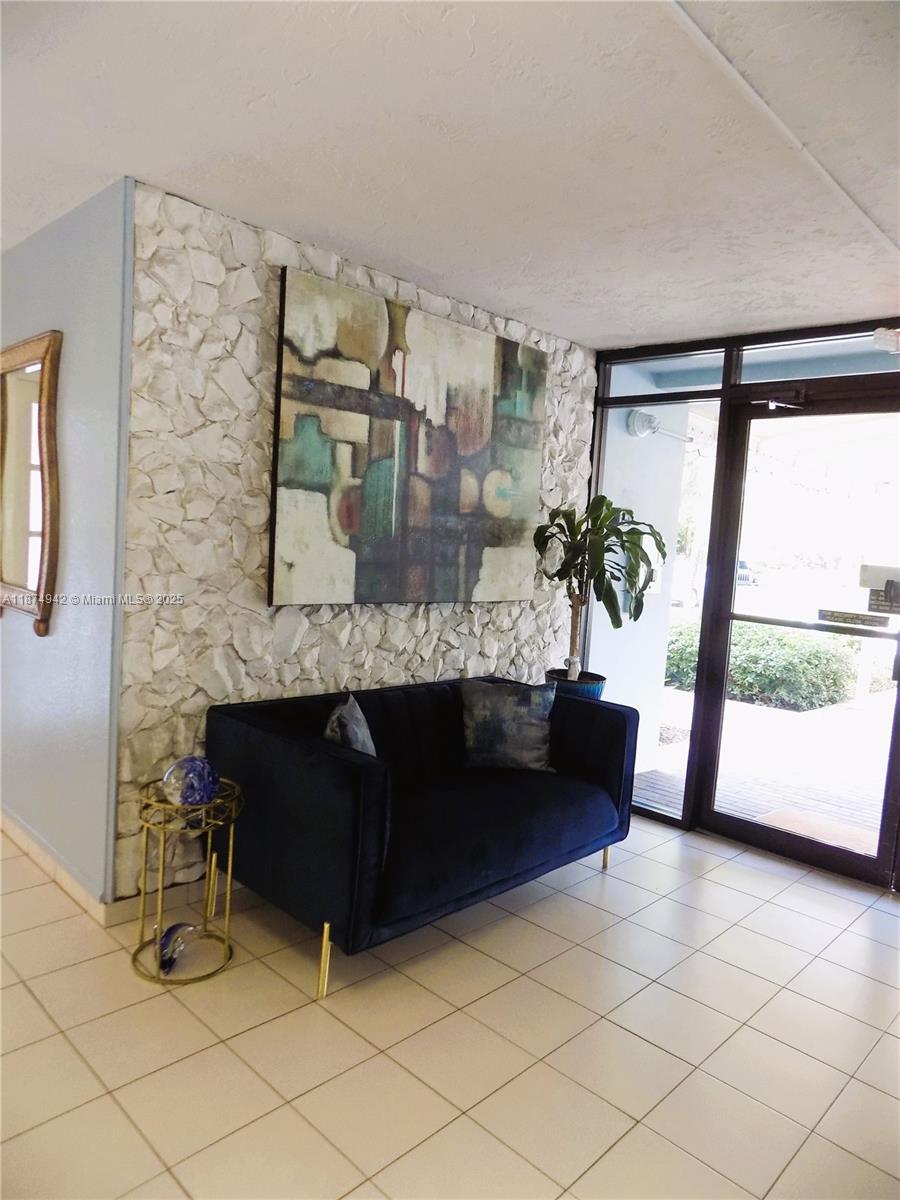 NO 41 PALM-AIRE COUNTRY C - Residential