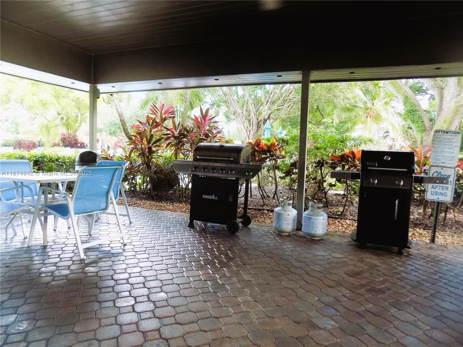 NO 41 PALM-AIRE COUNTRY C - Residential