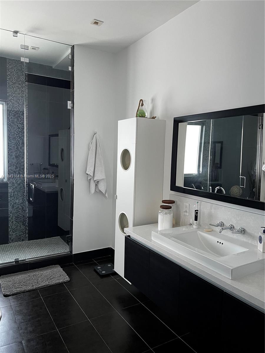 OASIS PARK SQUARE AT DORA - Residential