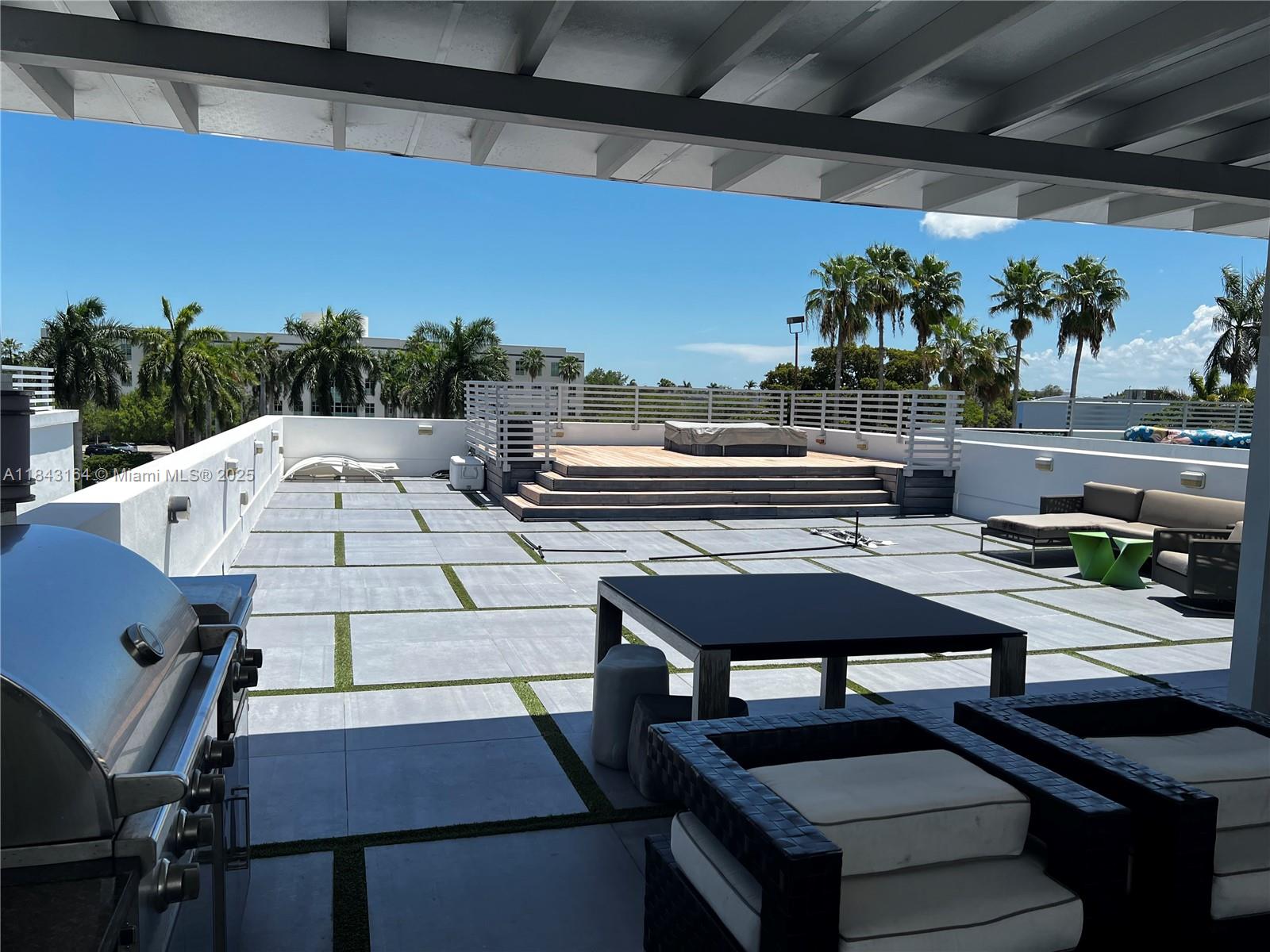 OASIS PARK SQUARE AT DORA - Residential