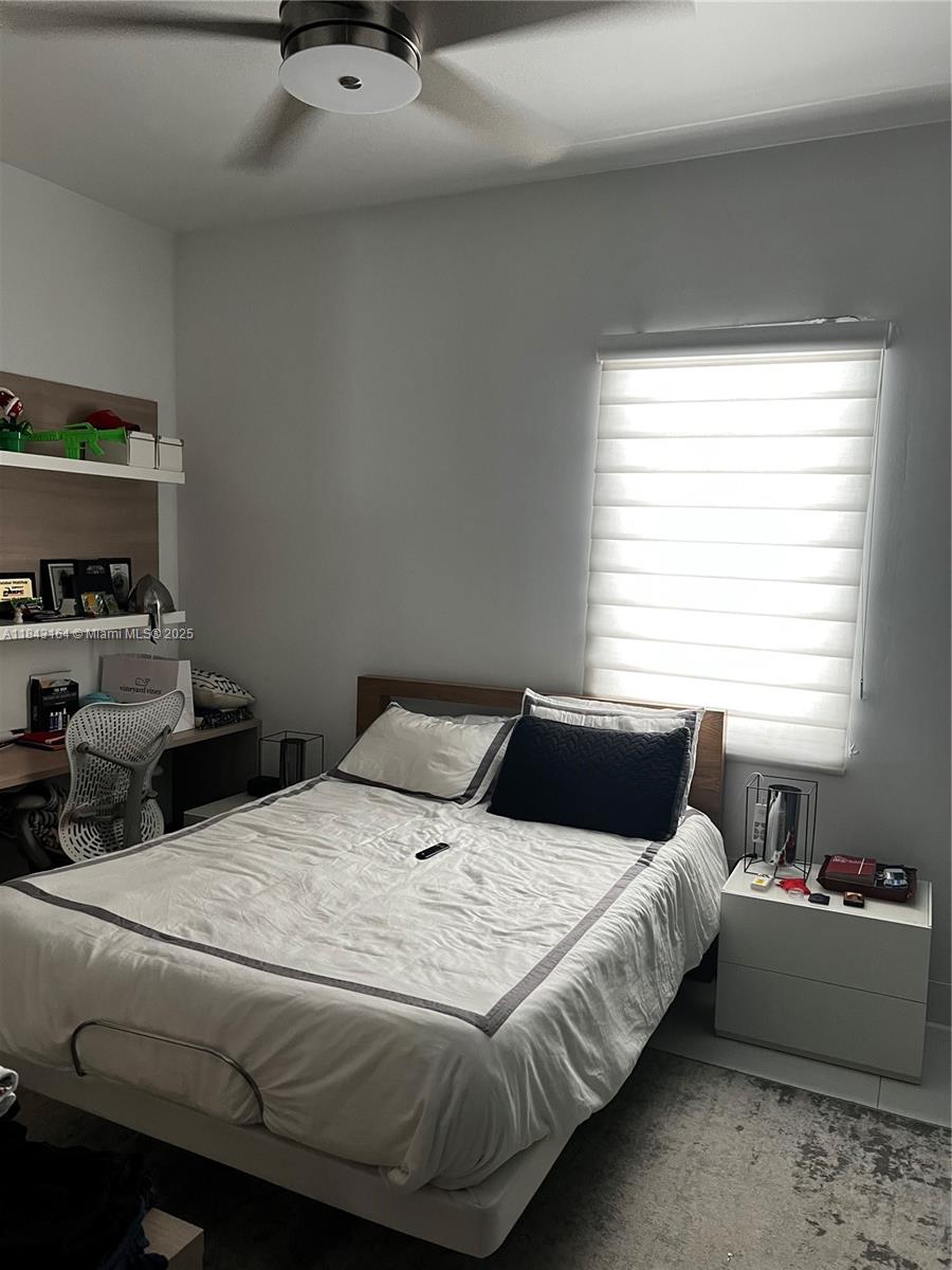 OASIS PARK SQUARE AT DORA - Residential